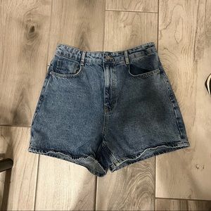 Zara 1975 Mom Fit Denim Shorts